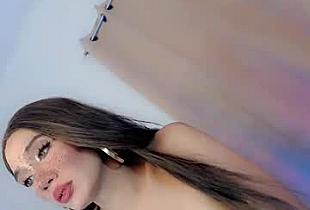 fuckme_or_loveme Cam